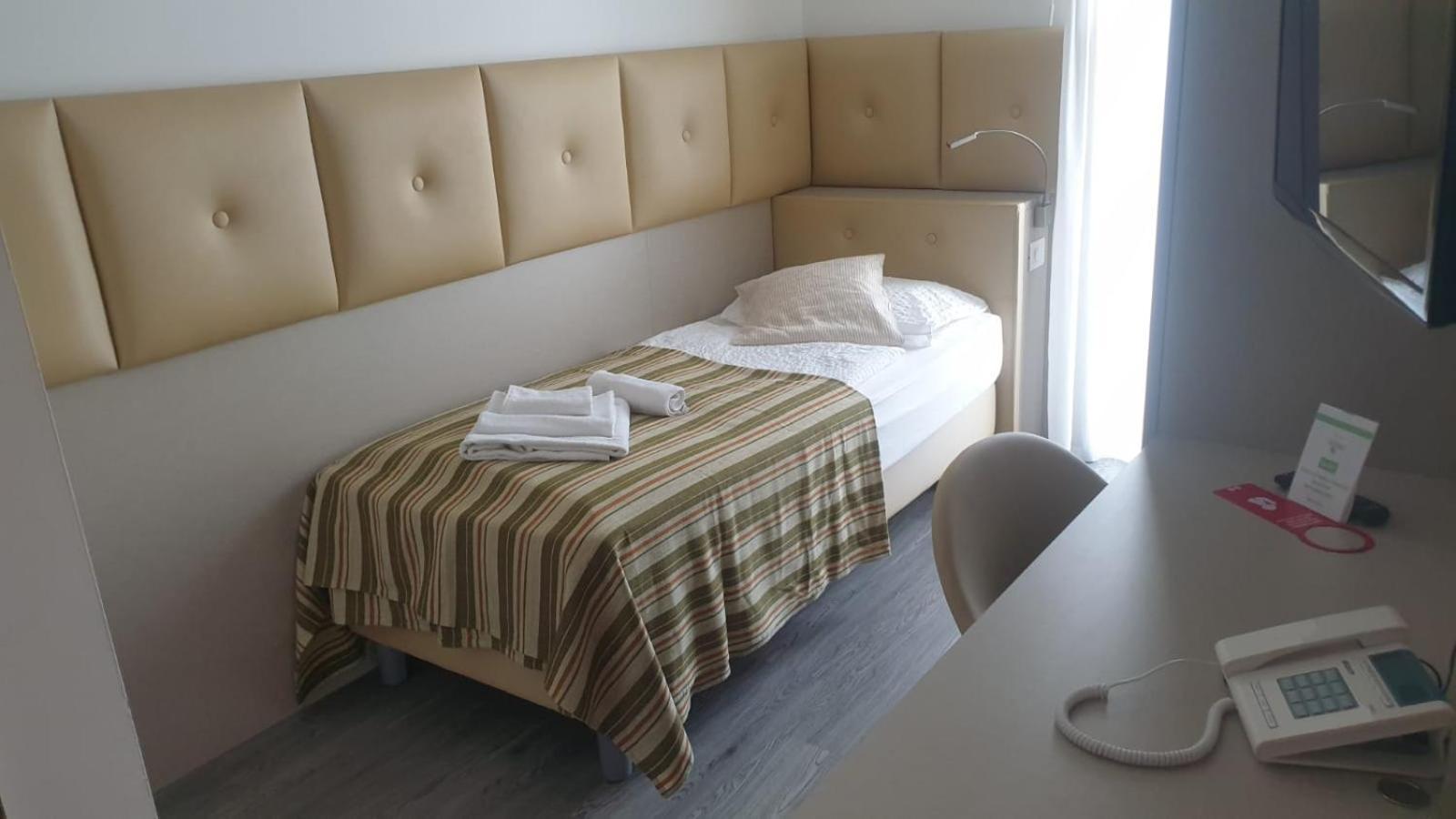 Benacus Panoramic 3*